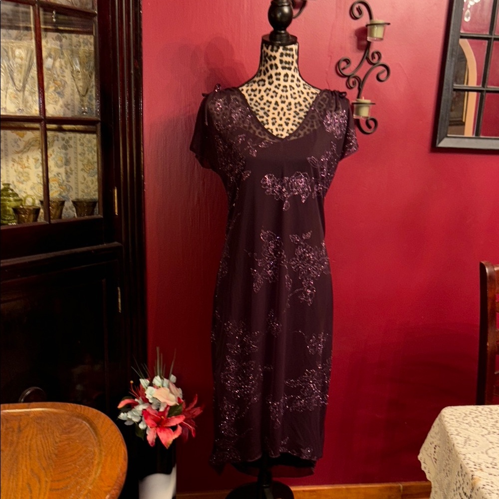 CDC Purple Sheath Midi Dress with Cap Sleeves and V-Neck
